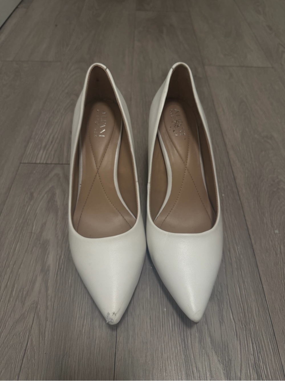 Extremely comfortable wedding/ formal shoes.